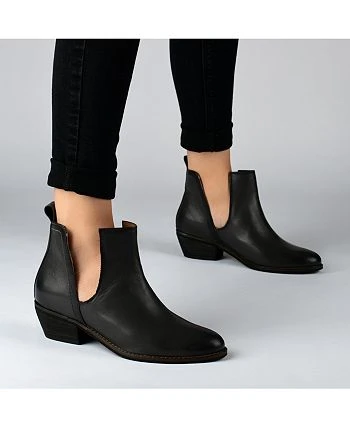 Journee Signature Women's Brigitte Cutout Bootie 9 Journee Signature Women's Brigitte Cutout Bootie - Image 7